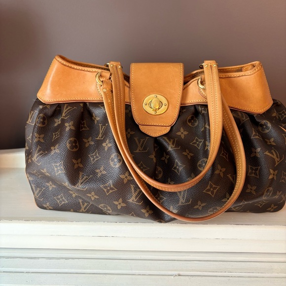 🩷💯 Auth Louis Vuitton Boetie MM Shoulder Bag - Picture 2 of 16